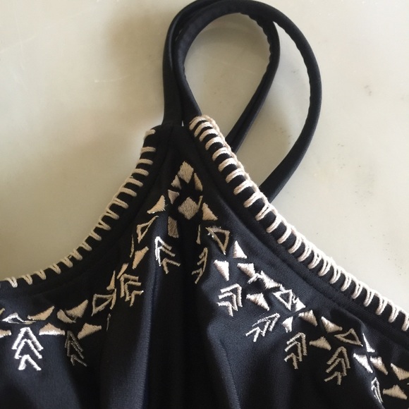 SO HERITAGE SWIMSUIT TOP CROCHET TRIM BLACK HALTER - Picture 4 of 8
